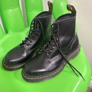 1460 Black Doc Martens